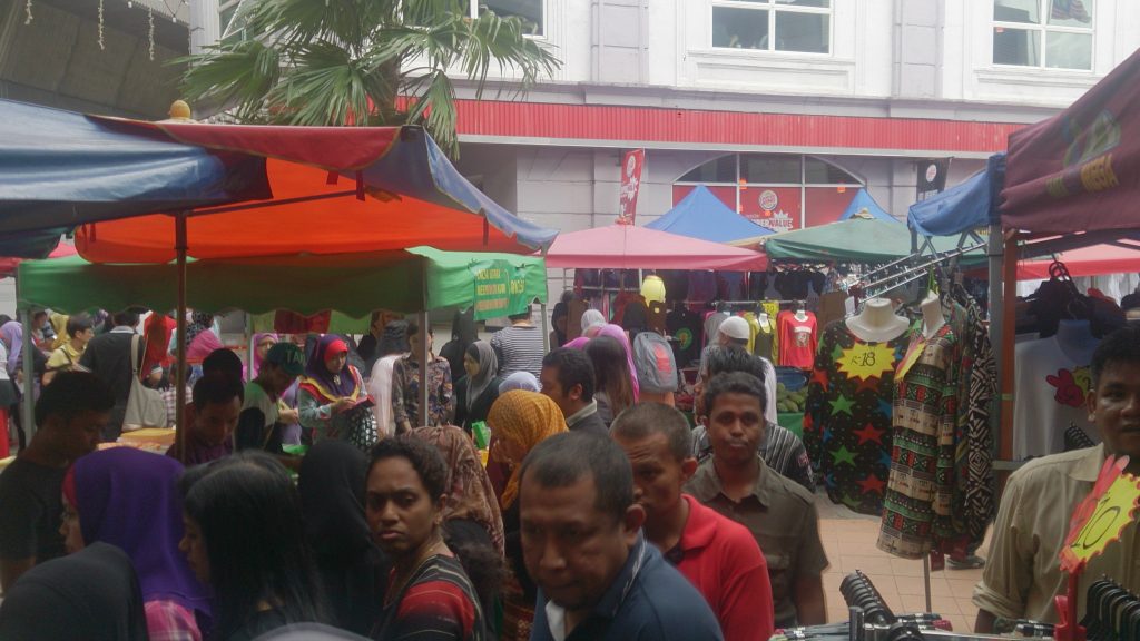 Crowd of people during Ramadan in Kuala Lumpur