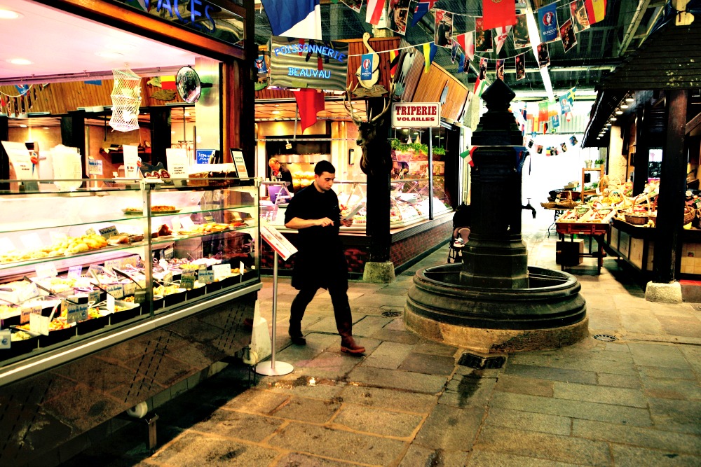 Marché d'Aligre looks like it came straight out of a movie!