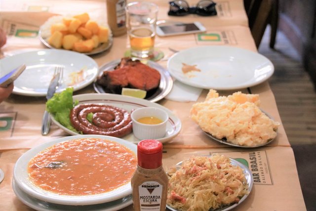 plates of German food