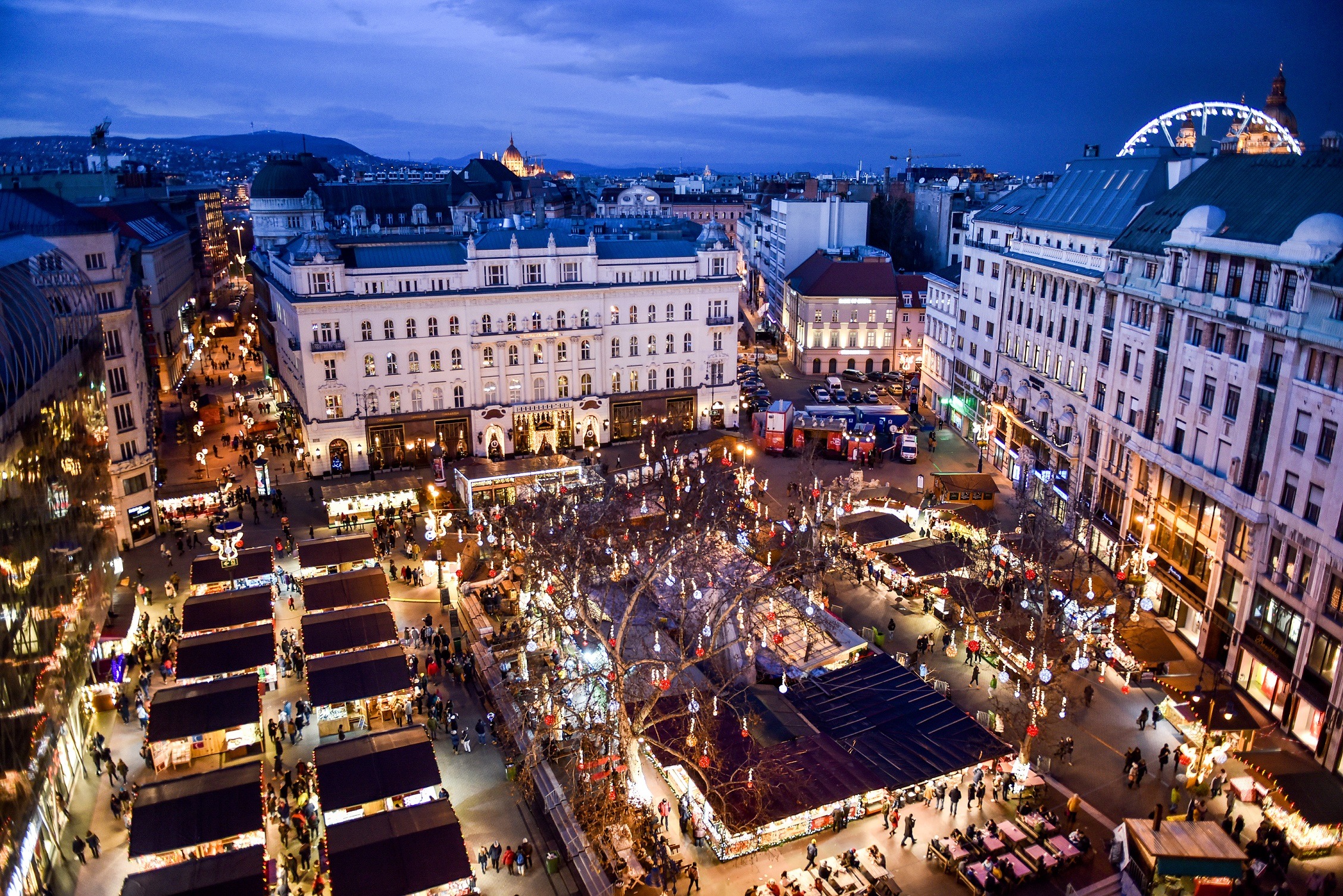 A Local s Guide To Budapest s Christmas Markets Urban Adventures